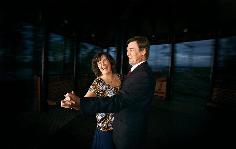 woman with type 2 diabetes and atherosclerotic cardiovascular disease chopping vegetables